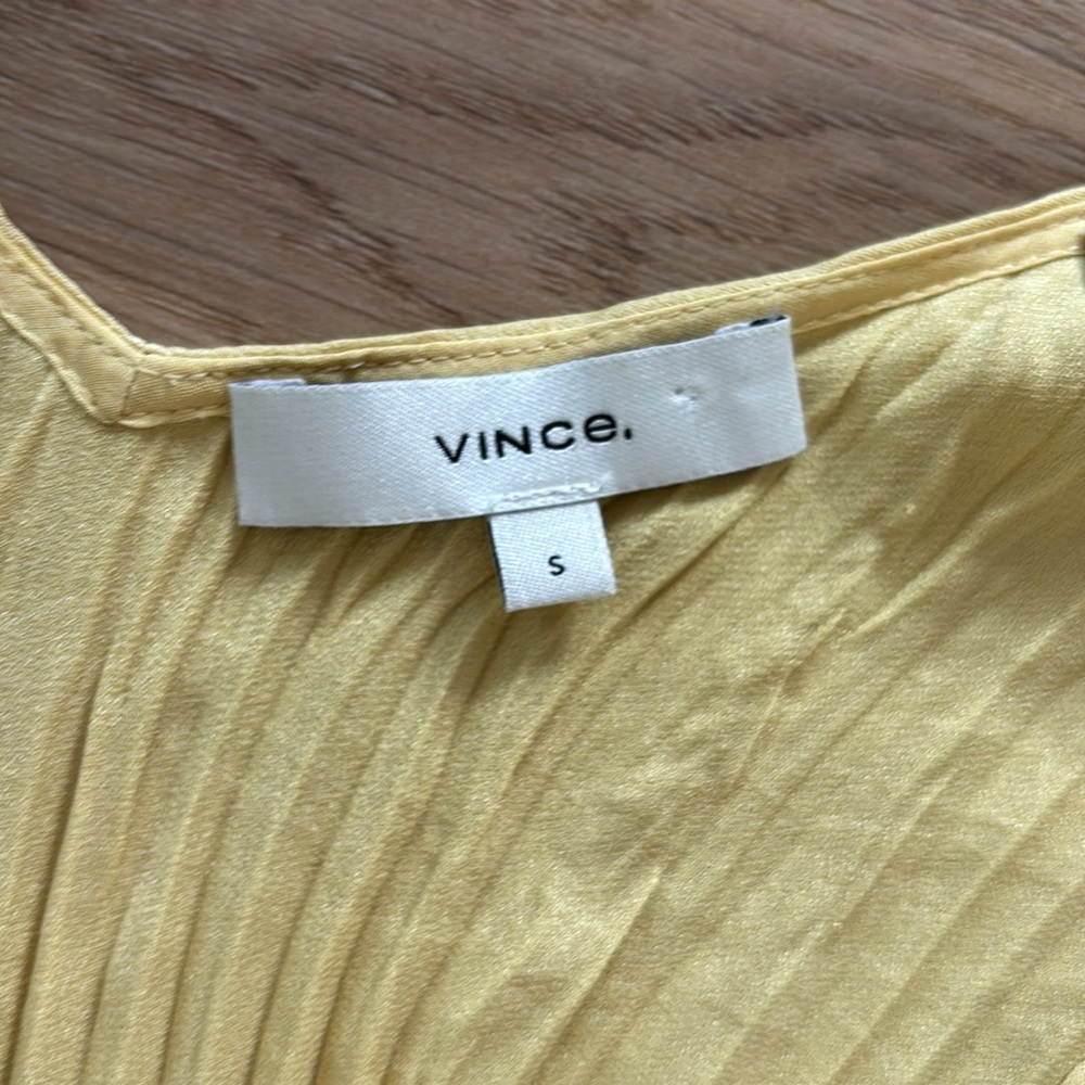 Vince Flowy Blouse - Picture 2 of 4